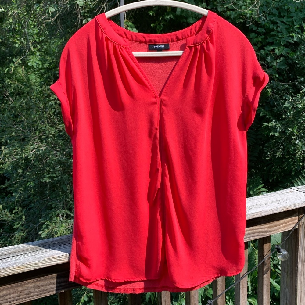 Premise Collections Flowy Short Sleeve Blouse | Medium